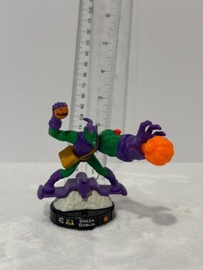 Attack Battle Figure game from Hasbro: New Goblin, Venom, Green Goblin (2006)